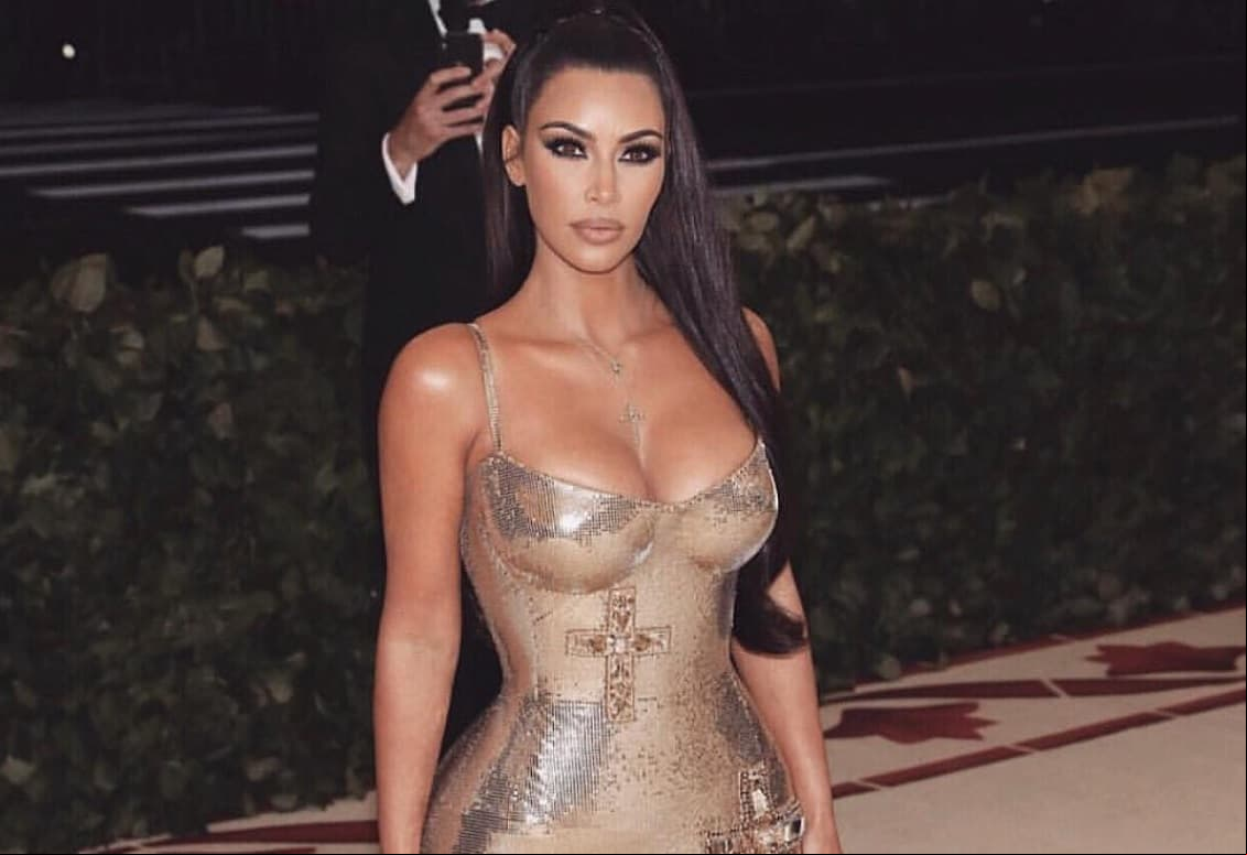 El secreto de Kim Kardashian para levantarse sin ojeras