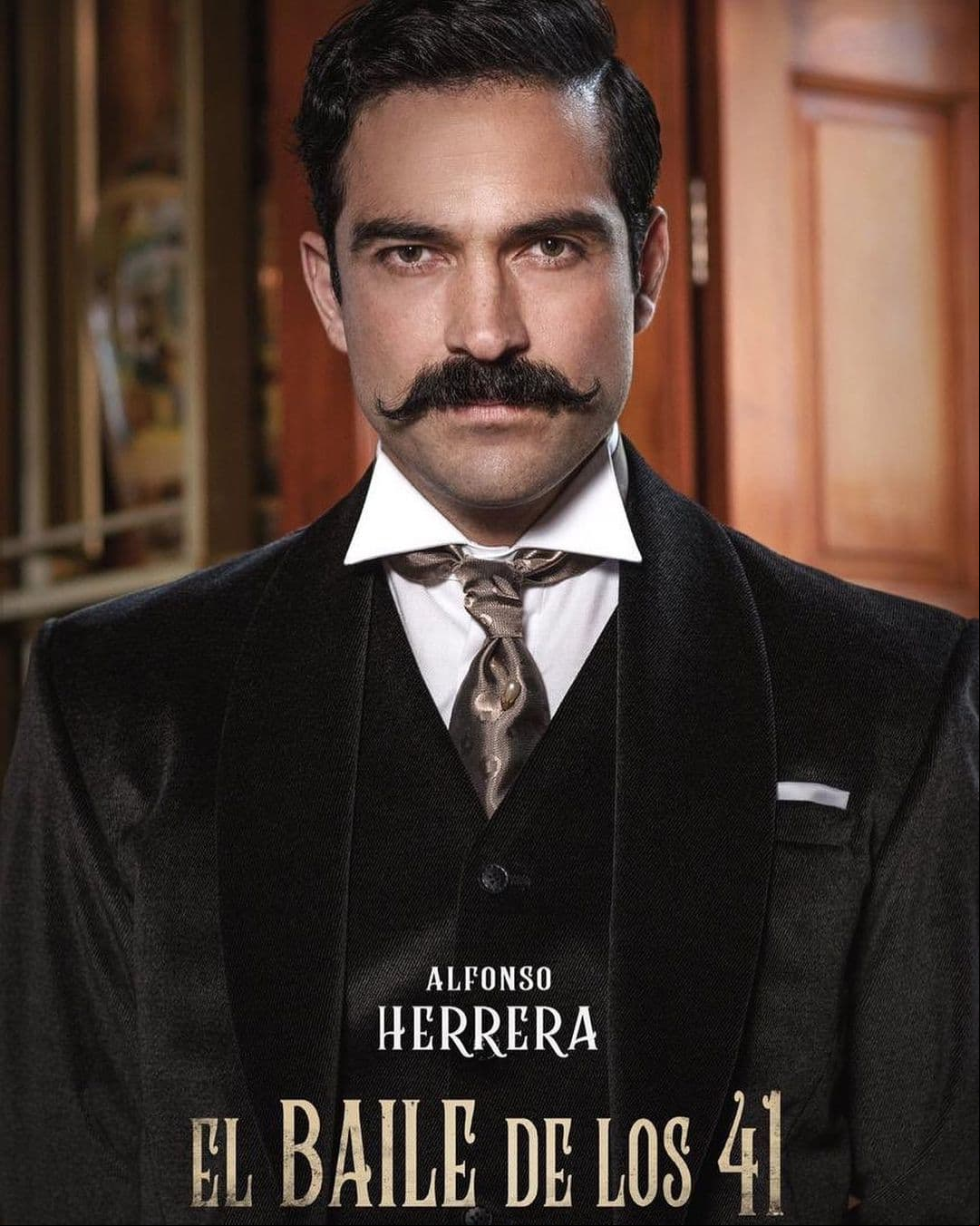 Alfonso Herrera habla sobre la experiencia de dar vida a un hombre gay en el cine