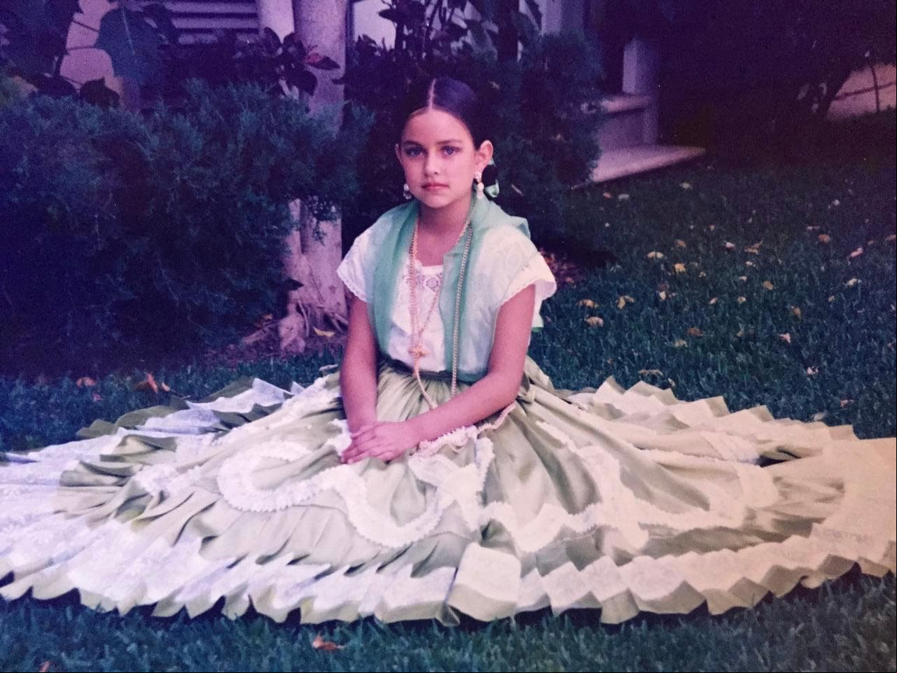 Inclusive de chiquita presumía su buen gusto y porte para la foto.