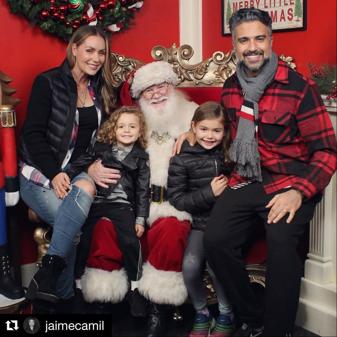 Jaime Camil y Heidi Balvanera se casaron en 2013 tras ser novios por siete años. A pesar de que en varias ocasiones estuvieron cerca de culminar su relación, siempre salieron adelante, convirtiéndose en padres de dos niños, Elena y Jaime III.