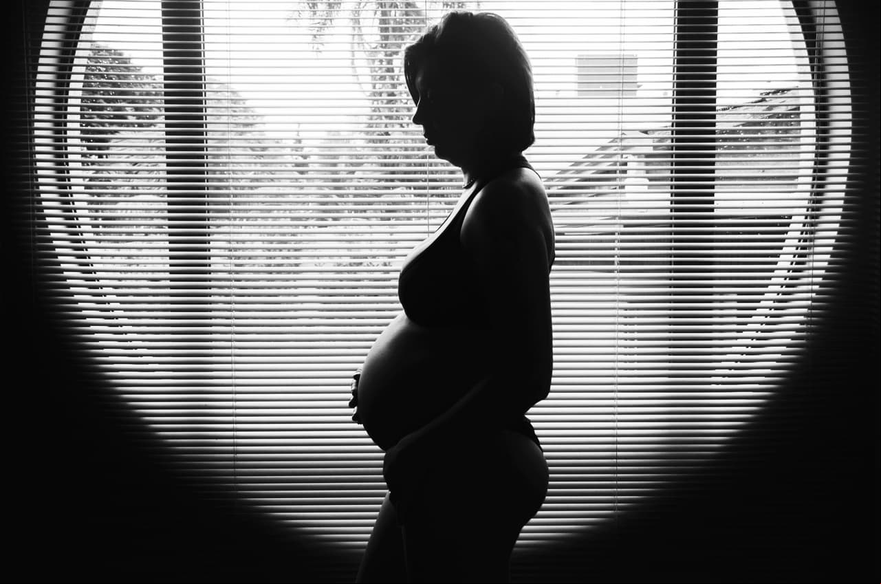 HISTORIA DE LA RED: Una madre da a luz a su nieto