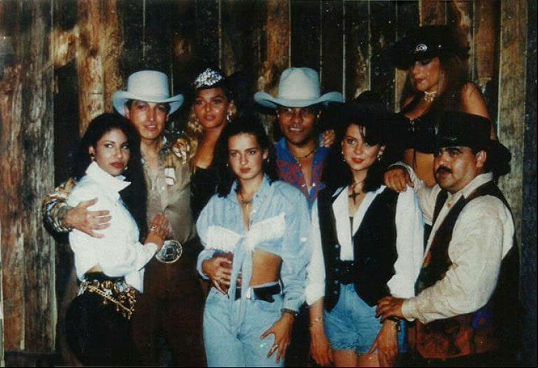 El elenco de Dos mujeres, un camino.