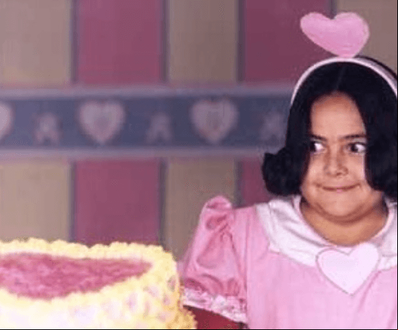 Vivan Los Niños se transmitió de 2002 al 2003 por el Canal de Las Estrellas de Televisa, contó con 155 episodios repletos de aventuras de la escuela primaria Patria Unida, con la maestra Lupita Gómez, quien entabla una bella amistad con sus alumnos.
<br>