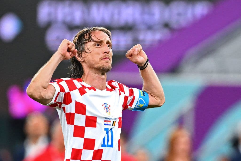 Marruecos y Croacia lograron ese jueves sus boletos a los Octavos de Final del Mundial Qatar 2022, luego de disputar su tercer y último choque del grupo F de la Copa Mundo de la FIFA. En el Estadio Al Thumama, el conjunto marroquí se confirmó como una de las grandes revelaciones de la cita mundialista tras supera por 2-1 a Canadá, con lo cual quedó líder de su grupo y de manera invicta. De otro lado, en el Estadio Ahmed bin Ali, Croacia y Bélgica protagonizaron un duelo intenso entre las selecciones que terminaron como segunda y tercera en el pasado Mundial de Rusia 2018.