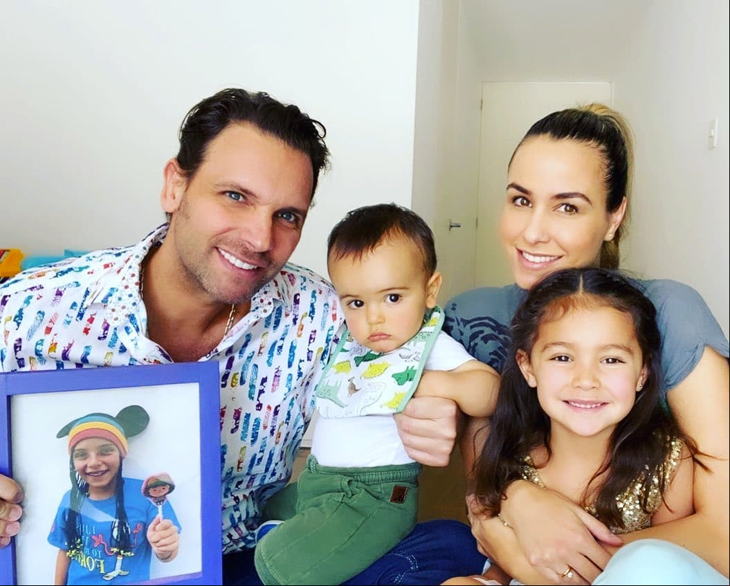 Tras dar positivo a la prueba de covid-19, al igual que su prometido, Odalys tuvo que estar alejada de sus hijos y después de un par de semanas, fue dada de alta y ya puede convivir de nuevo con su familia. “¡Estamos dados de alta! Segundo test covid19 negativo. Por fin podemos abrazas a nuestros críos sin riesgos. no les pudo explicar mi felicidad de poderlos besuquear de nuevo a todos”, expresó el pasado 9 de abril.