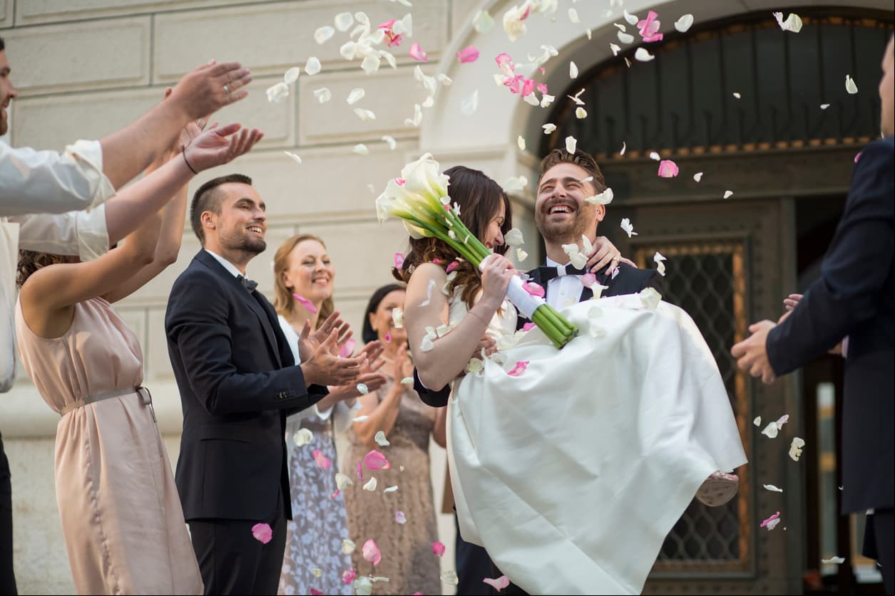¿Eres de las afortunadas que los astros aseguran vivirán este 2018 una historia amor con anillo de compromiso incluido?
