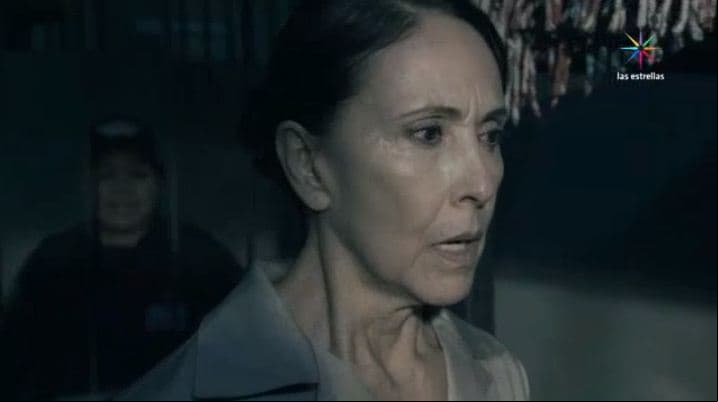 Tres veces Ana Capítulo 96: La policía detiene a Soledad