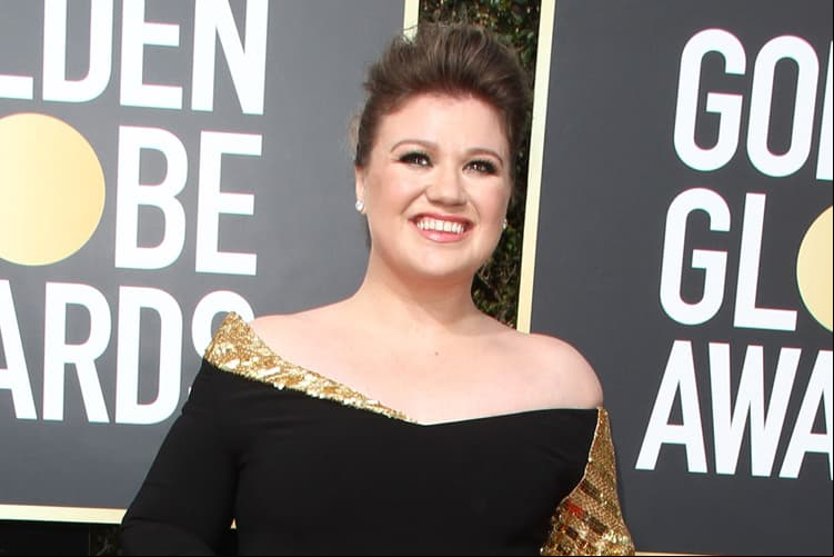 Kelly Clarkson desata polémica tras apoyar los castigos físicos a los niños