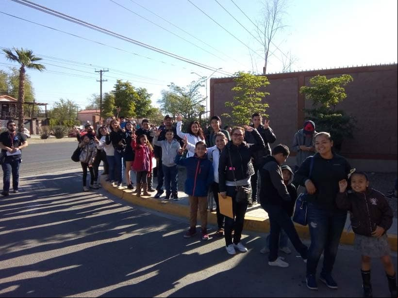 Todos mostraron un gran entusiasmo y no les importó hacer fila para esperar su turno