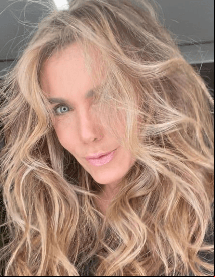 Luego de realizar una participación especial en "La Mexicana y el Güero", Sabine Moussier será 'Victoriana', esposa de 'Augusto' y madrastra de 'Carlota': "Ya la tienen que conocer", compartió en sus redes la actriz.