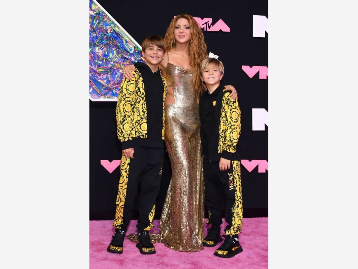 Shakira brilló al lado de sus hijos Milan y Sasha.