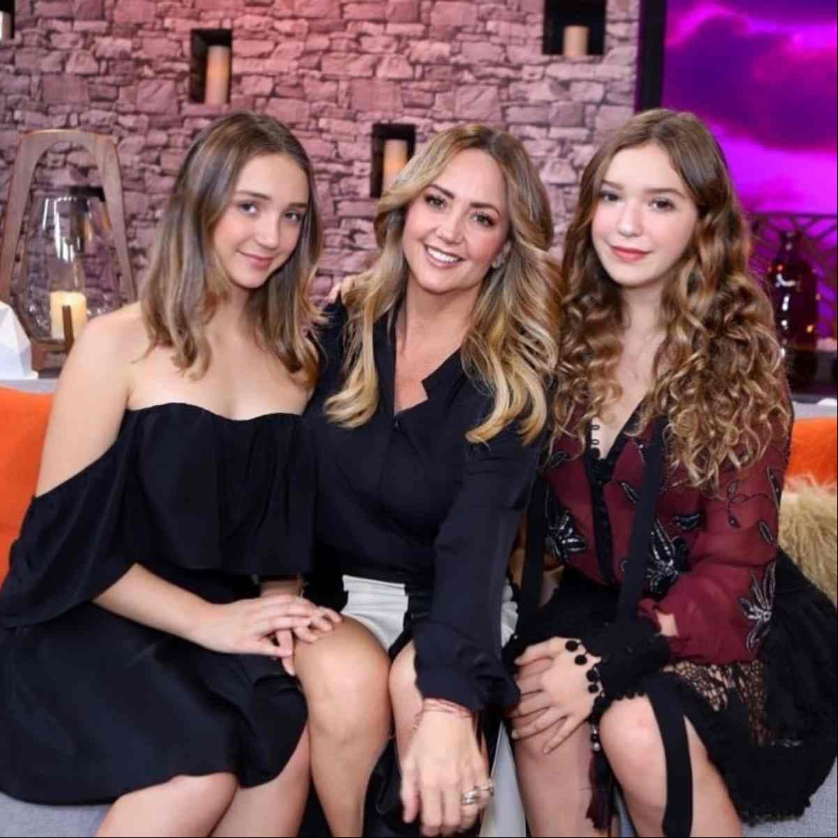 Hijas de Andrea Legarreta se llevan susto al acudir a terrorífico lugar y Nina casi rompe en llanto