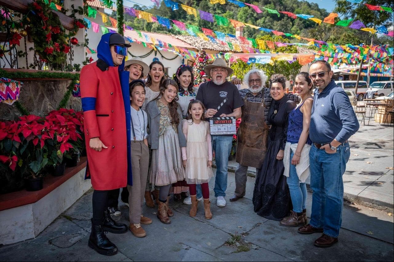 Mayrín Villanueva y Eduardo Santamarina protagonizarán ‘Somos Navidad’