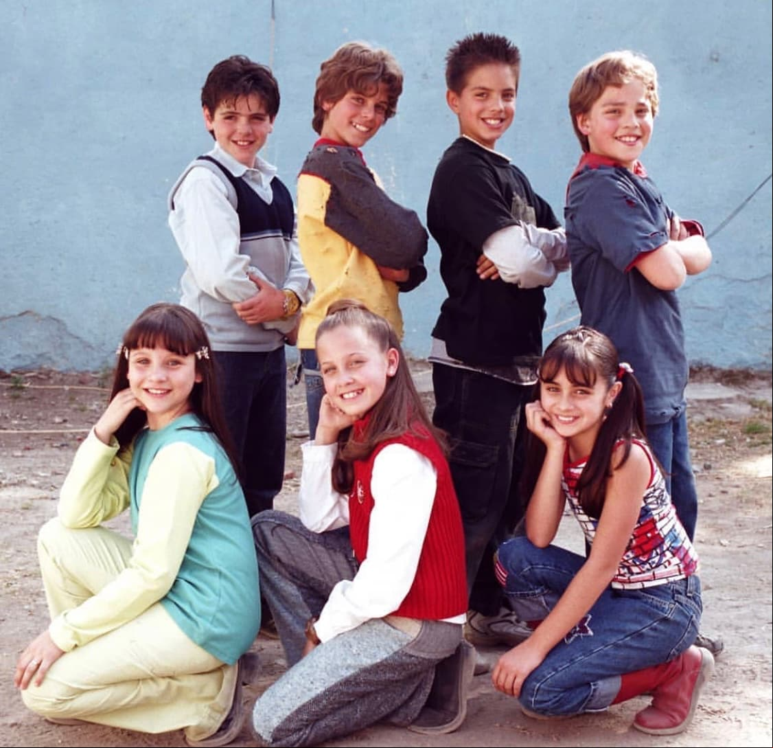 Dos años después, en 2003, se uniría al elenco de la telenovela 'De pocas, pocas pulgas' en el papel de 'Ximena'. En esta producción, Aguinaga compartió créditos con Ignacio López Tarso, Santiago Mirabent, Natasha Dupeyrón, Vadhir Derbez y Joana Benedeck, entre otros.