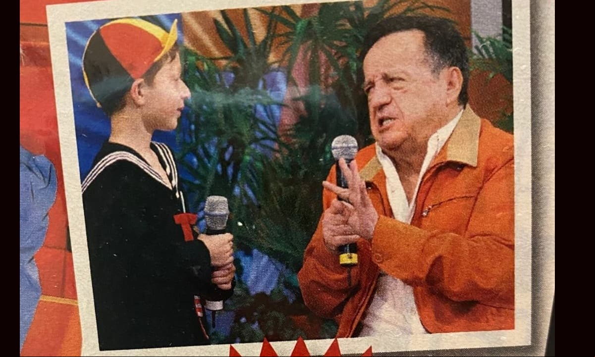 Pero el papá de Aislinn y José Eduardo Derbez no era la única inspiración para el actor, también publicaron la vez que se reunió con Chespirito.