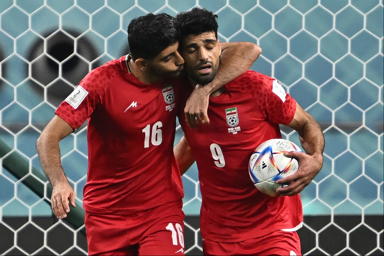 La Selección de Inglaterra luce con goleada ante Irán en el arranque de la actividad del Grupo B.