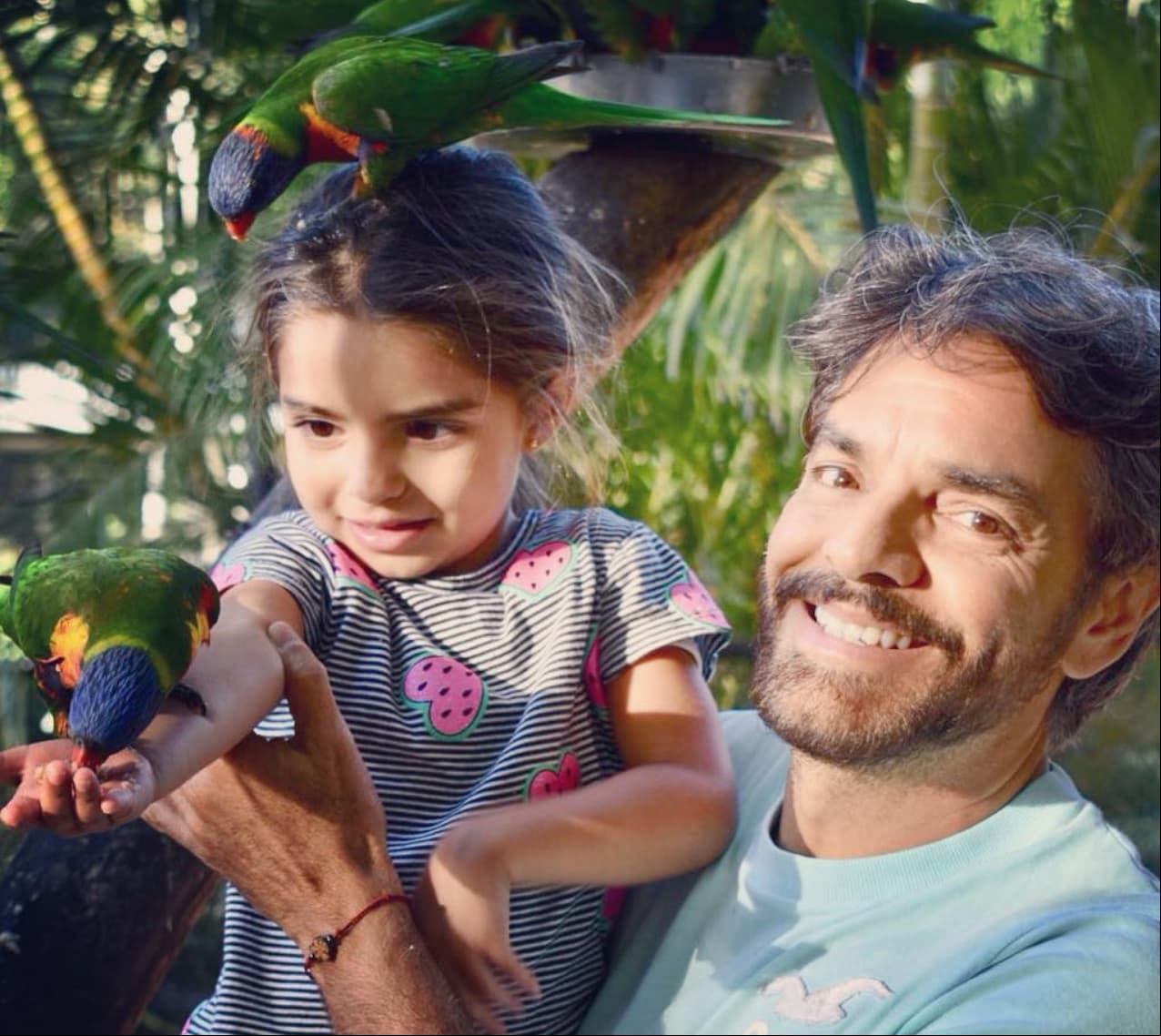 Eugenio Derbez disfruta al máximo su etapa como padre