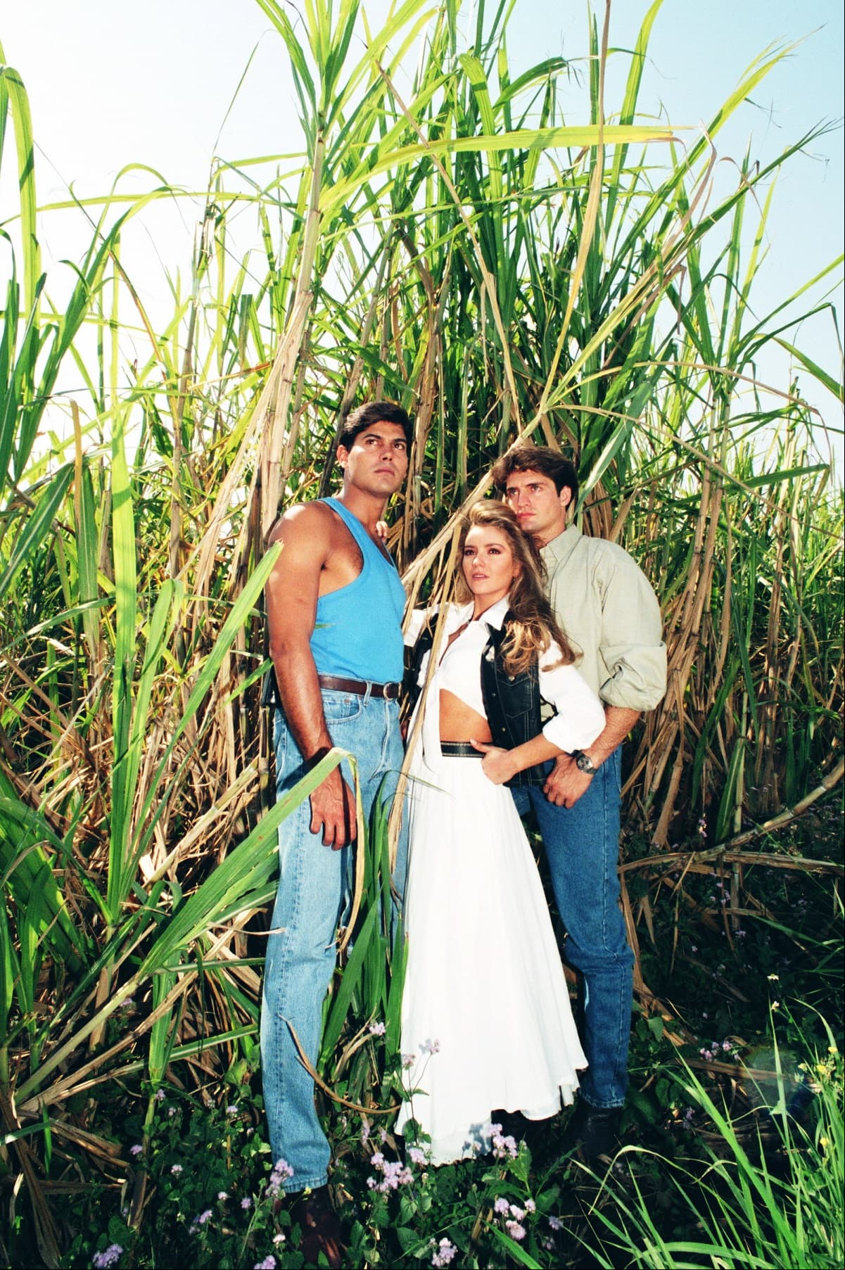 Esta telenovela significó el gran lanzamiento de Juan Soler, quien encarnó a ‘Pablo’, un hombre que luchó por el amor de ‘Julia’, además tuvo que enfrentarse a su madre en los negocios y en el amor.