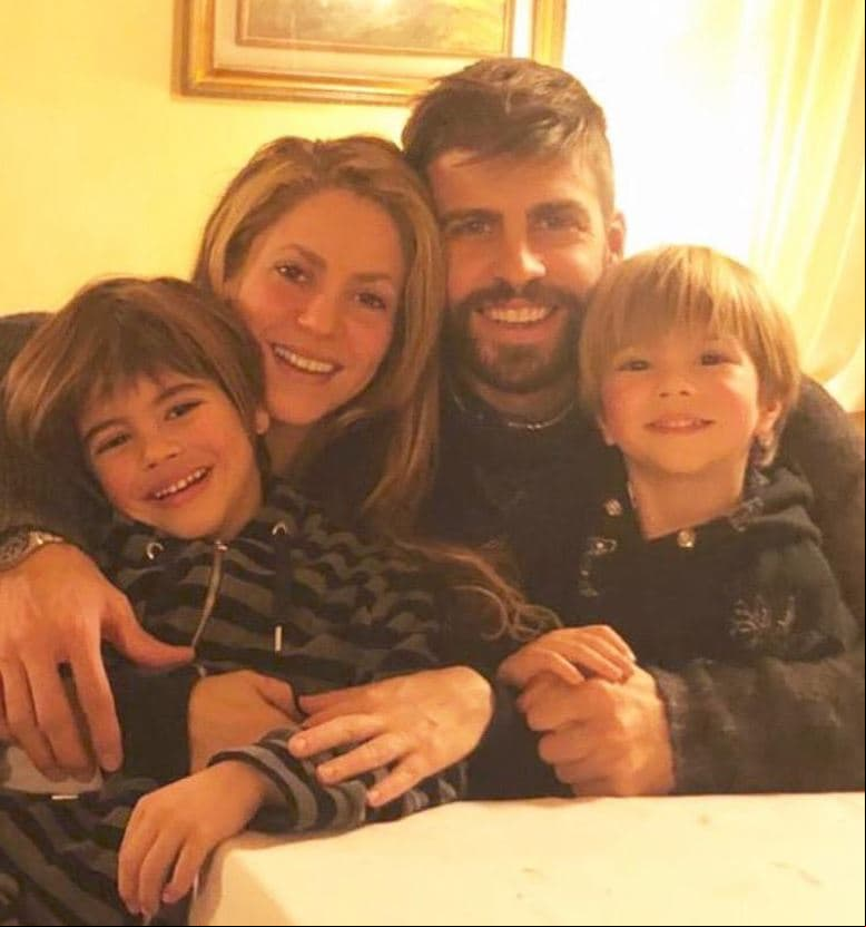“Tienen un papá número uno y una mamá número uno. Debe ser difícil para ellos”, expresó.