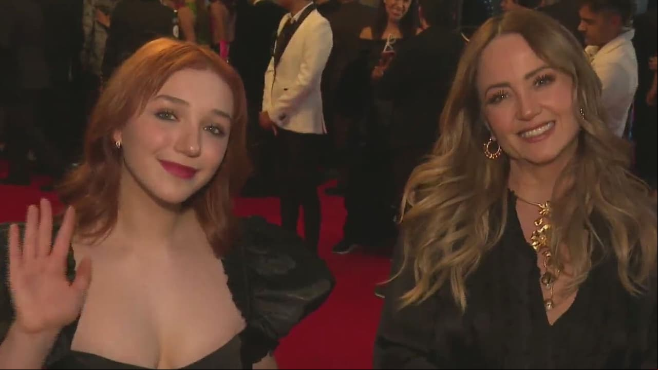 Andrea Legarreta y su hija Nina Rubín apoyaron a los jóvenes actores de la película ‘Héroes’