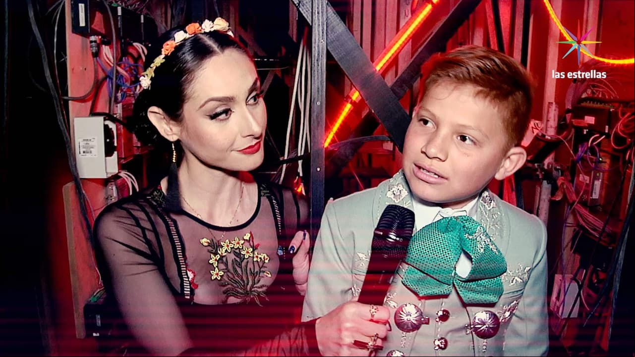 "Canelito", feliz de cantar con su papá en Pequeños Gigantes
