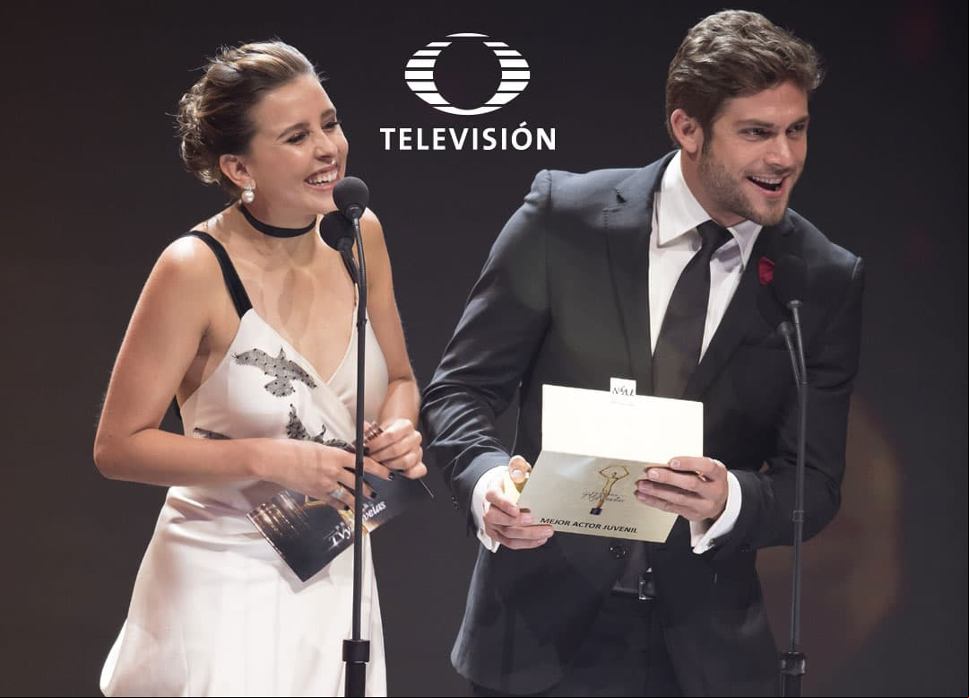 Paulina Goto y Horacio Pancheri iluminaron los Premios TVyNovelas con el amor que irradian.
