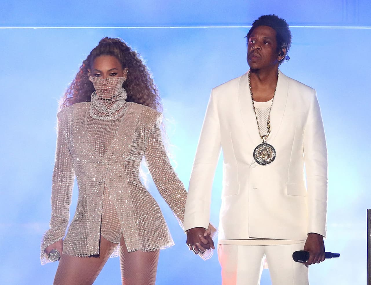Beyoncé y Jay Z muestran a sus gemelos en pleno concierto