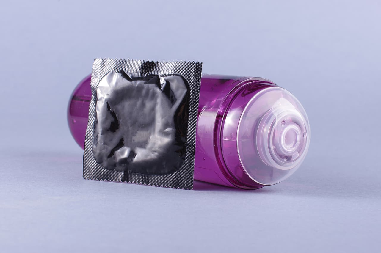 Recuerda que el lubricante y el condón serán tus mejores aliados. ¡Protégete y cuida tu salud!