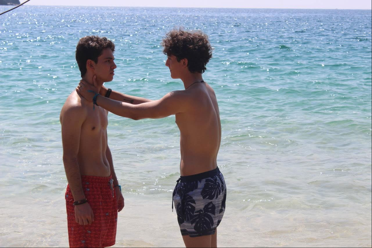 Los fans de la joven pareja han esperado por meses esta muestra de cariño entre la pareja más viral de la telenovela 'Mi marido tiene más familia'.