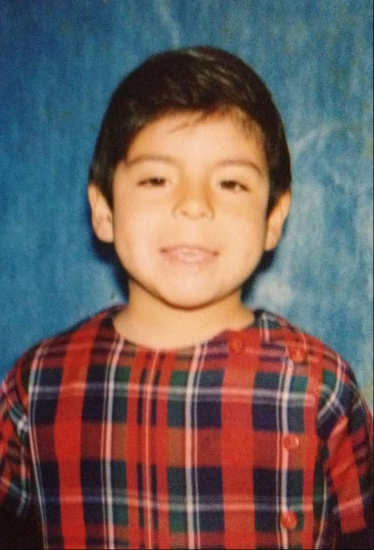Y estamos seguros que de chiquito era todo un rompe corazones.