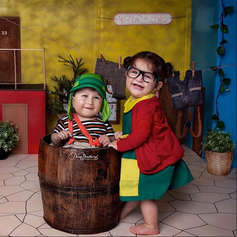 Lucca, el hijo del cantante Chyno Miranda, se vistió como ‘El chavo’ en compañía de Amor Pérez, la niña de Marco Pérez.