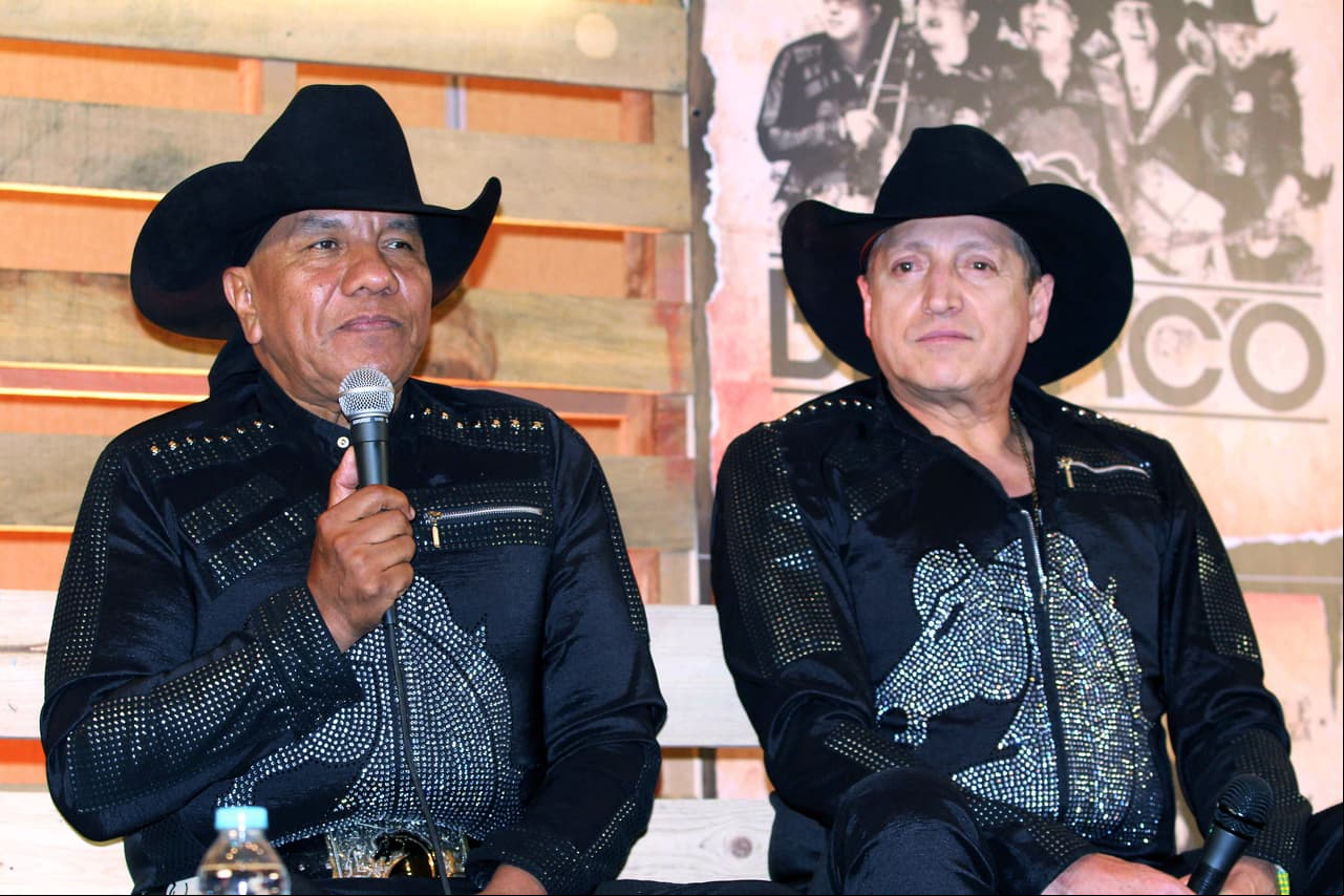 Tras estas declaraciones, Ramiro Delgado convocó a una rueda de prensa, el pasado 20 de septiembre en Monterrey, para anunciar que había comenzado con las acciones legales en contra Lupe Esparza y la agrupación, por no haber recibido el dinero que le correspondía.