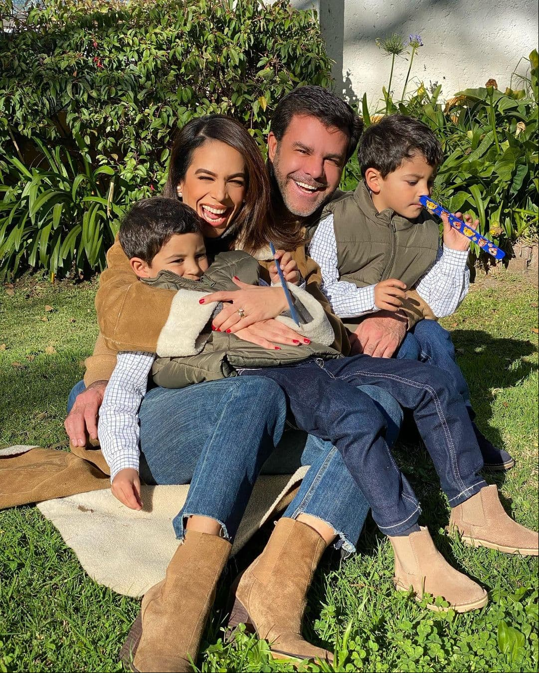 Tras el nacimiento de los mellizos, Biby Gaytán se alejó por completo de los reflectores.