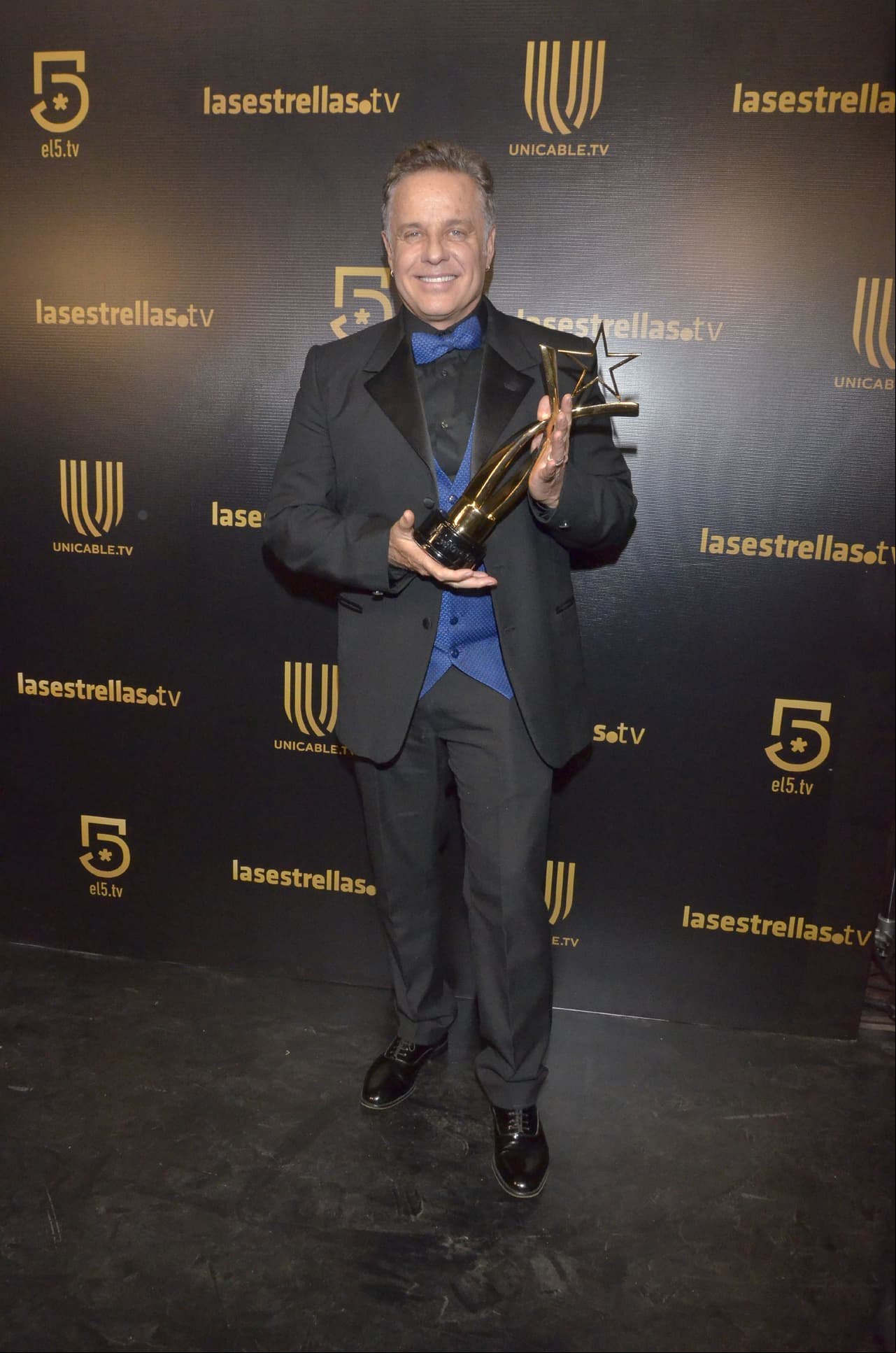 Alexis Ayala no podía creer que había ganado el premio como Mejor Primer Actor por "Amar a Muerte".
