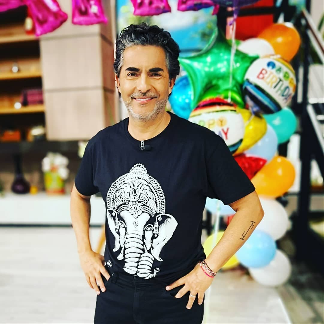 Pese a que se decía feliz y enamorado, Raúl Araiza descartó desde un inicio el volverse a casar. “Yo creo que ya no, ella también hace tiempo también está divorciada, es una tipaza. Tenemos la misma plática, nos divertimos mucho, pero en realidad yo creo que es algo que no consideraría porque ya me aventé 23 años increíbles (casado), pero creo que ya no, ni tener hijos", contestó.