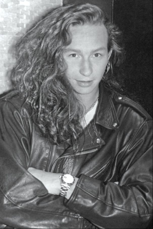 Muchos fans nostálgicos de la banda Timbiriche recuerdan con cariño los "años dorados" de Erik Rubín, cuando el entonces joven cantante y músico presumía su lado más "rebelde" y era el chico malo por el que se peleaban las chicas, y no cualquiera, sino Alejandra Guzmán y Paulina Rubio.