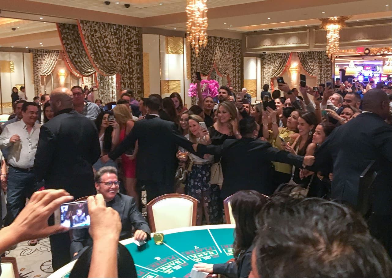 El intérprete se encontraba en el casino del hotel Wynn.
