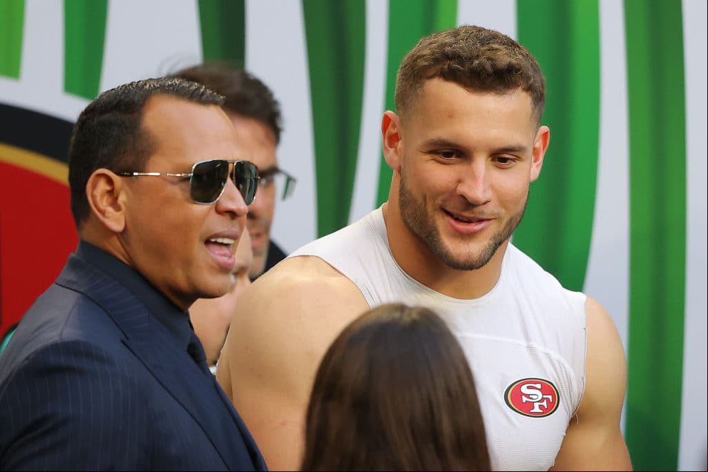 Todo listo para el Super Bowl LIV entre los Kansas City Chiefs y los San Francisco 49ers, los jugadores ya salieron a calentar previo a enfrentarse.