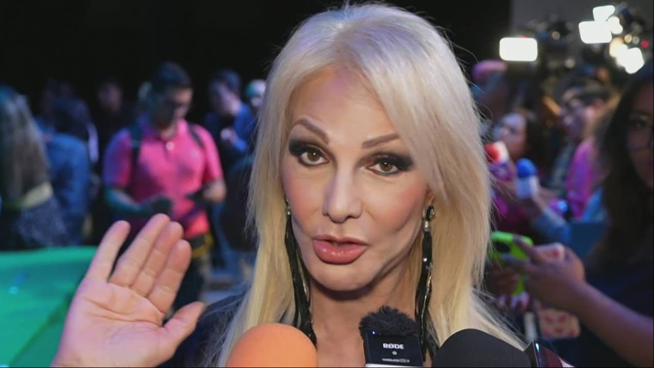 Olivia Collins sorprende al abrirse a la posibilidad de amar a una mujer