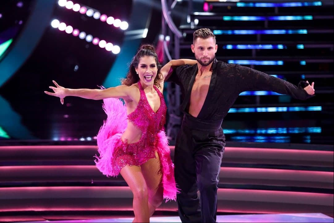 María León se vuelve viral con extraordinarios pasos de baile