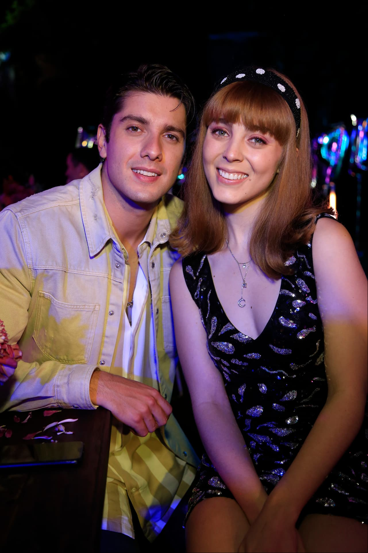 En 'La Mexicana y el Güero', 'Megan', interpretada por Danielle Leufaure, celebró su cumpleaños rodeada de sus seres queridos, especialmente 'Brandon' (Rodrigo Brand), su 'querido' novio'.