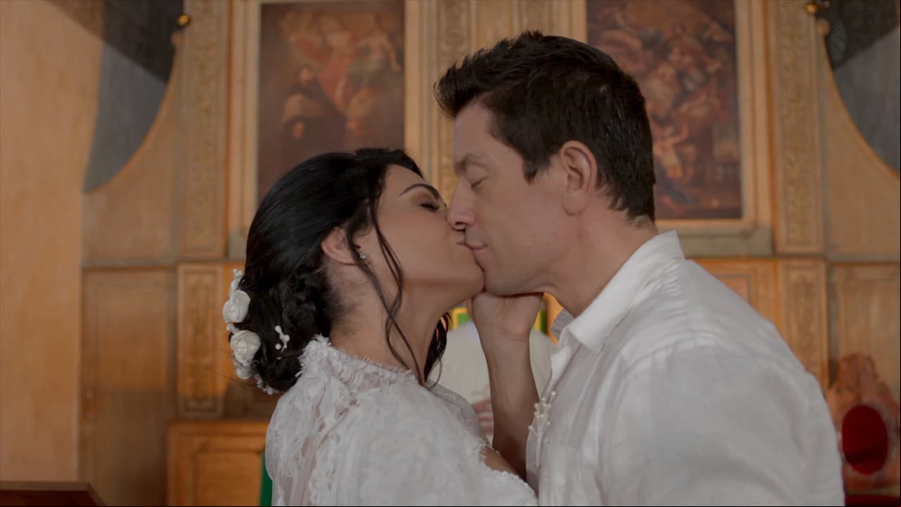 Y es que, luego de una ausencia de casi cuatro años de las telenovelas, el cantante originario de Hermosillo, Sonora, regresó con una participación especial en este melodrama protagonizado por Livia Brito y José Ron.