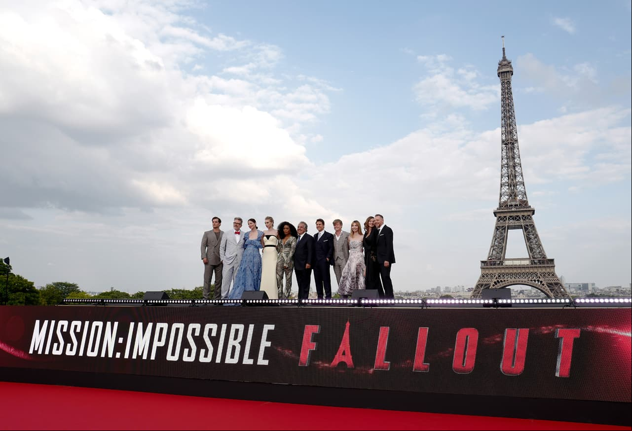 El director Christopher McQuarrie también desfiló por la alfombra roja (FOTO: Paramount Pictures)