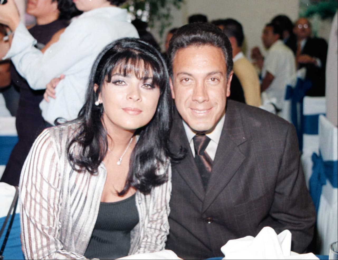Unos años después de separarse de Eugenio Derbez, la actriz Victoria Ruffo conoció al político Omar Fayad, con quien se casaría en 2001 en una elegante boda a la que asistieron algunas celebridades como Joaquín López Dóriga y Carmen Salinas. Ruffo y Fayad continúan casados y tienen dos hijos en común: los cuates Anuar y Victoria.