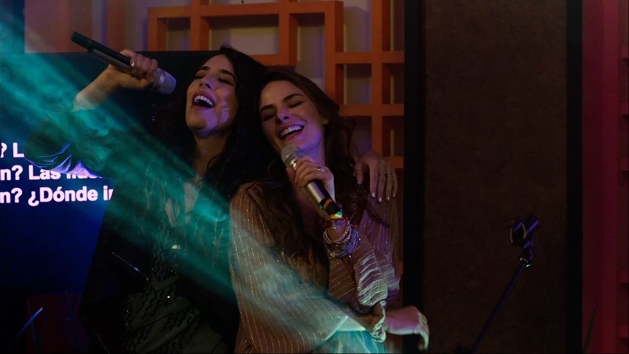 Alejandra Robles Gil y Arantza Ruiz cantan tema de ‘Clase 406’
