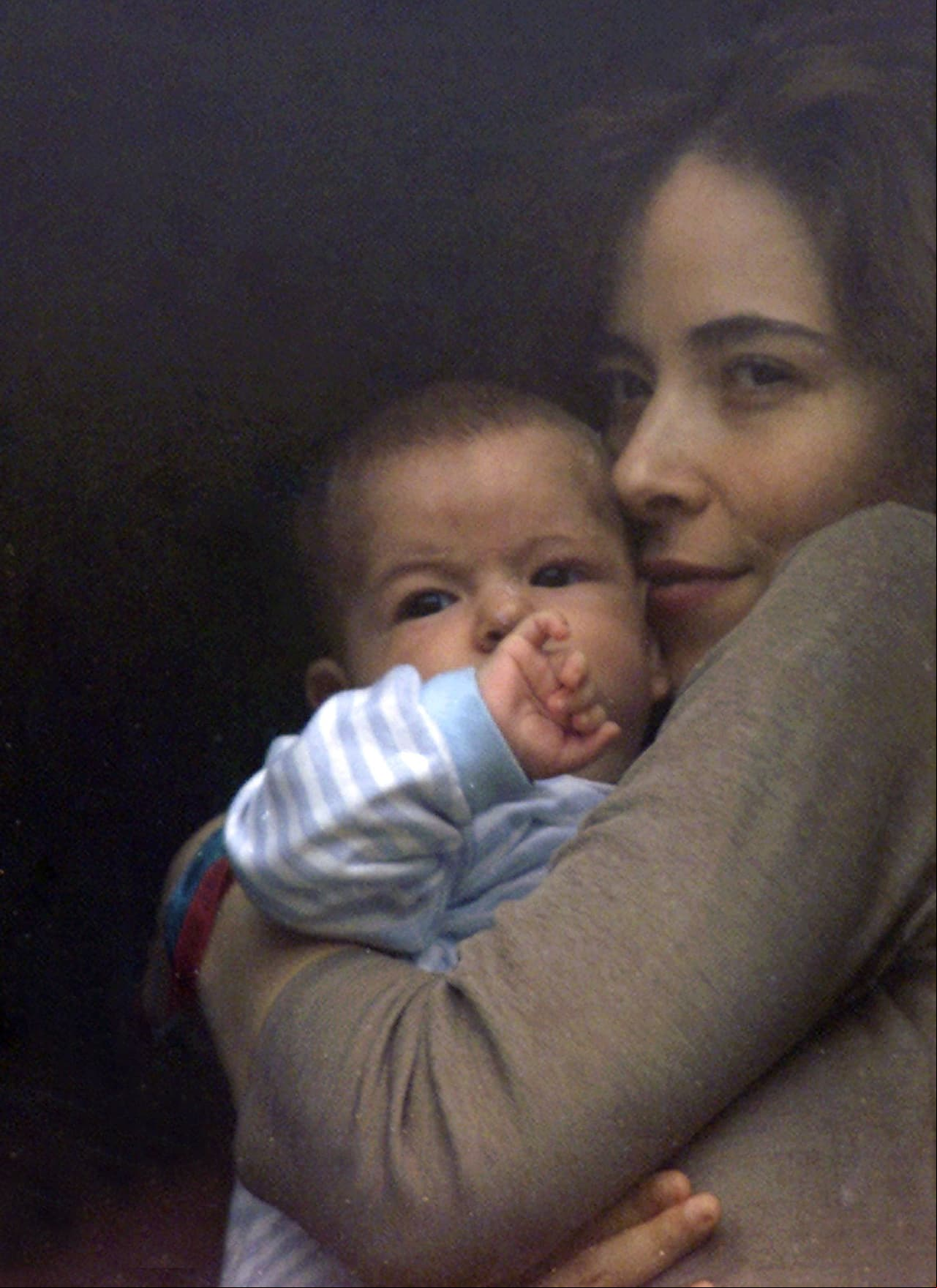 Una de las primeras imágenes del pequeño Ángel Gabriel, desde la prisión de Brasilia.