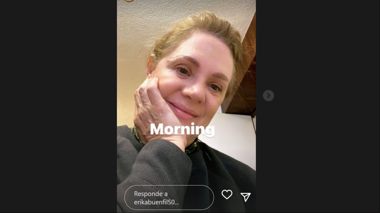 Erika Buenfil se muestra sin una gota de maquillaje