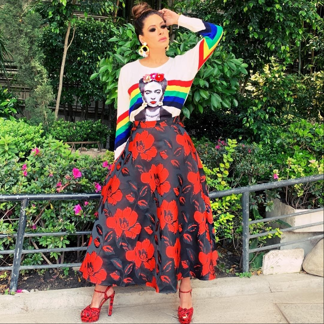 Bajo esa firma, Galilea incursionó en el mundo de la moda en noviembre pasado con una colección que contiene diseños elegidos por ella.