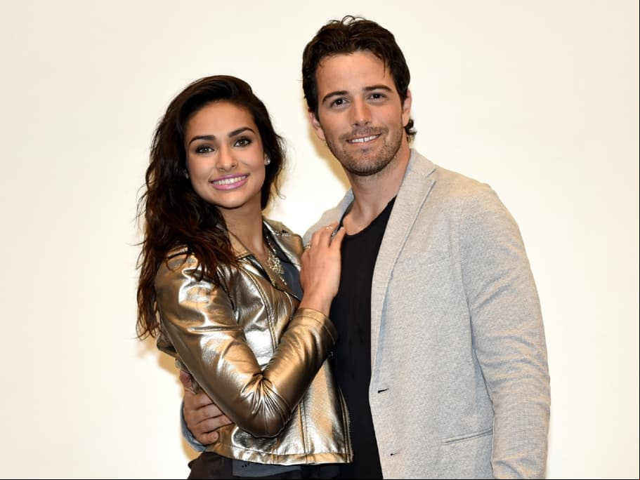Renata Notni y Mane de la Parra, protagonistas de Amor de barrio