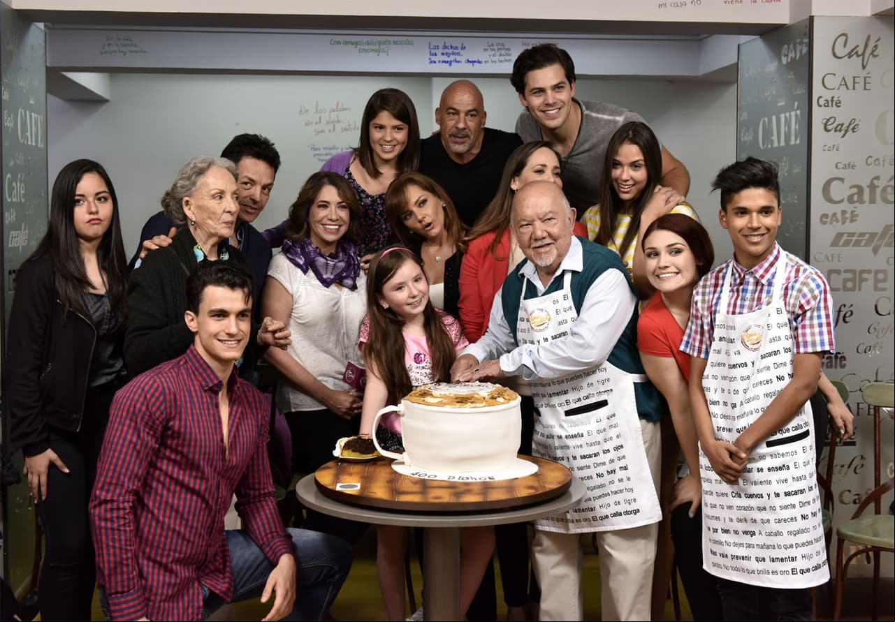 ¡Como dice el dicho celebra 400 programas al aire con varios famosos!